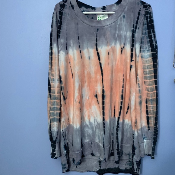 Tie dye shirt - Picture 1 of 3